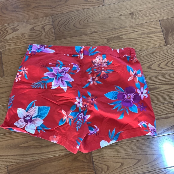Old Navy floral shorts size 18 - Picture 5 of 6
